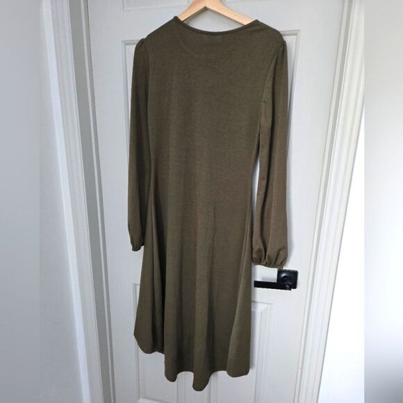 New dress size L - Picture 4 of 4
